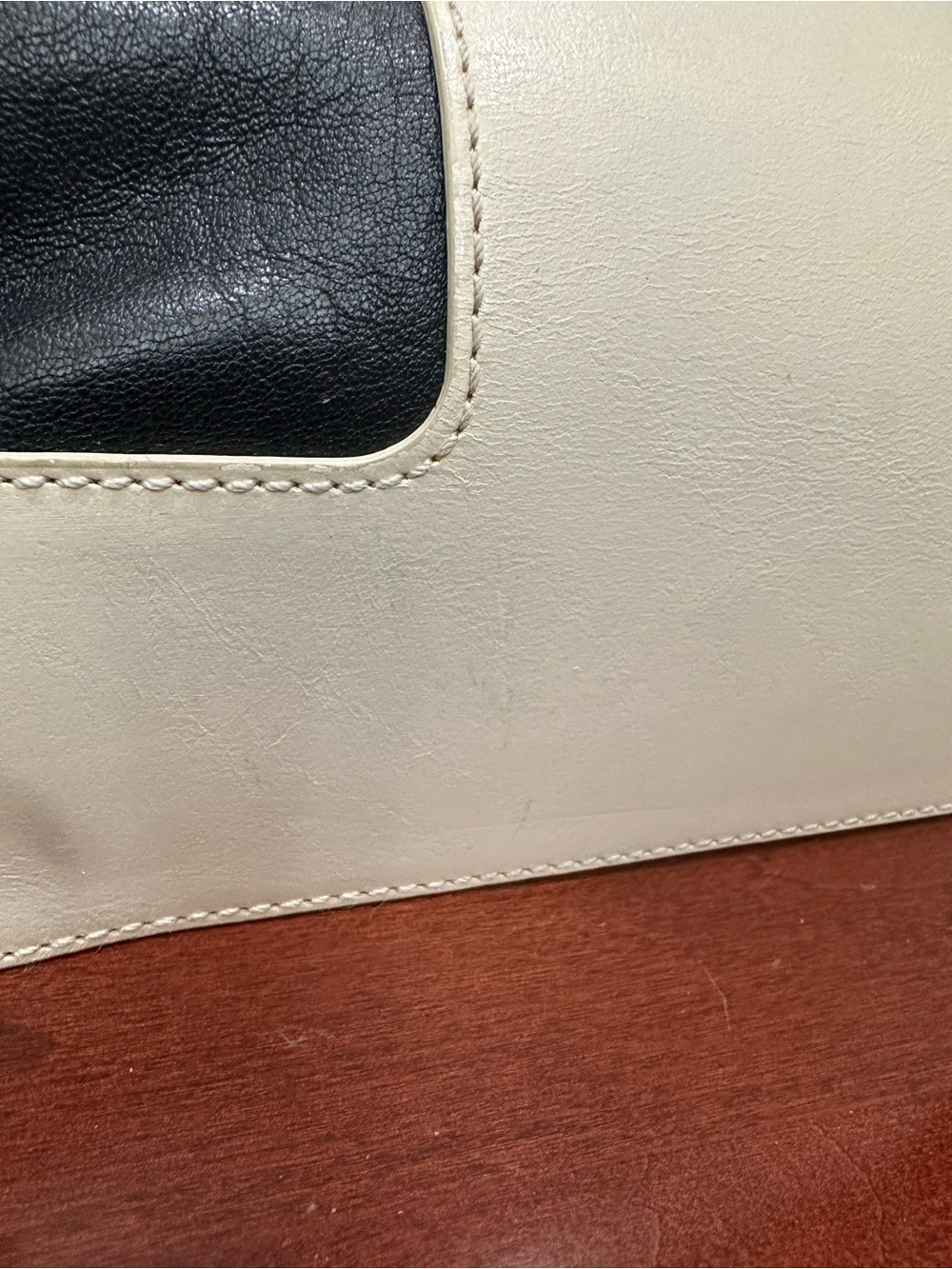 Bally Pama-SM Black & Ivory Leather Satchel Crossbody Bag Swiss Made Goat Charm - Picture 16 of 16